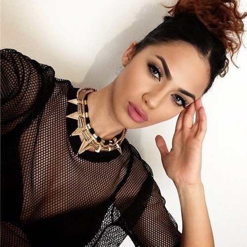 new twittah. ||yovanna.||20 years.|| french model.