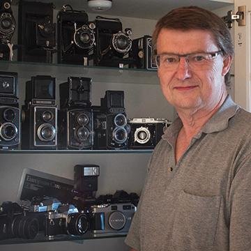 Pensionist, der sælger billeder, hovedsageligt fra Thy