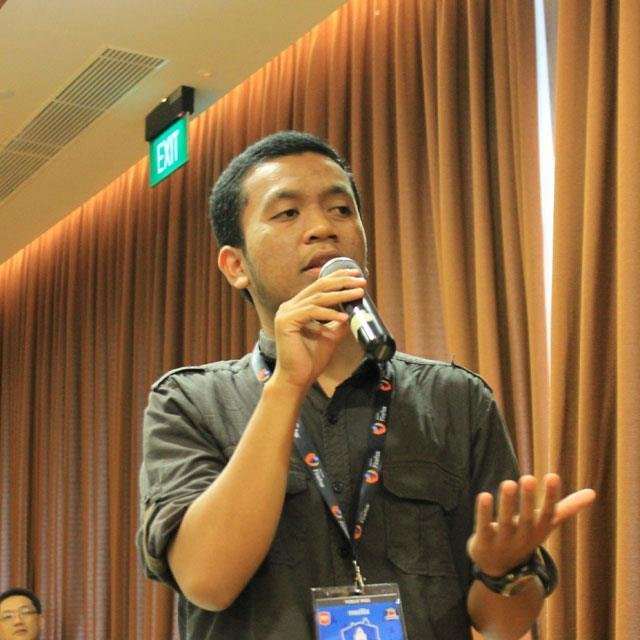 Banker & Entrepreneur || Mengabdi Untuk Bangsa, Negara, Agama, dan Keluarga.