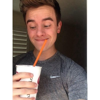 this is a layout preview account, im not giving away the @ sorry (✿◠‿◠)