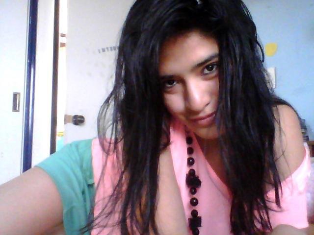 Lesbiana caliente, si eres chica sigueme y hablamos por DM No encuentro no datos personales. Mis fotos, mi culo.