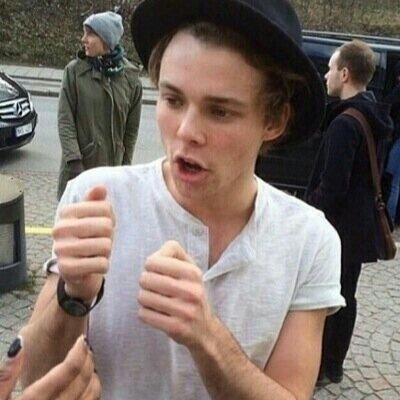 sorry ashton girls