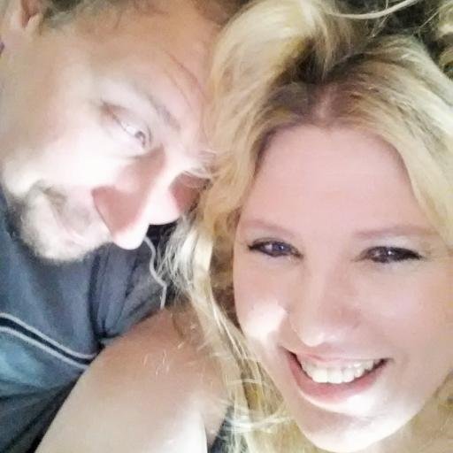 Hypnotherapist, Mama of 10 #awesomekids helping people especially #domesticviolencevictims #woundedwomen and anyone needing help coming up out of the dark.