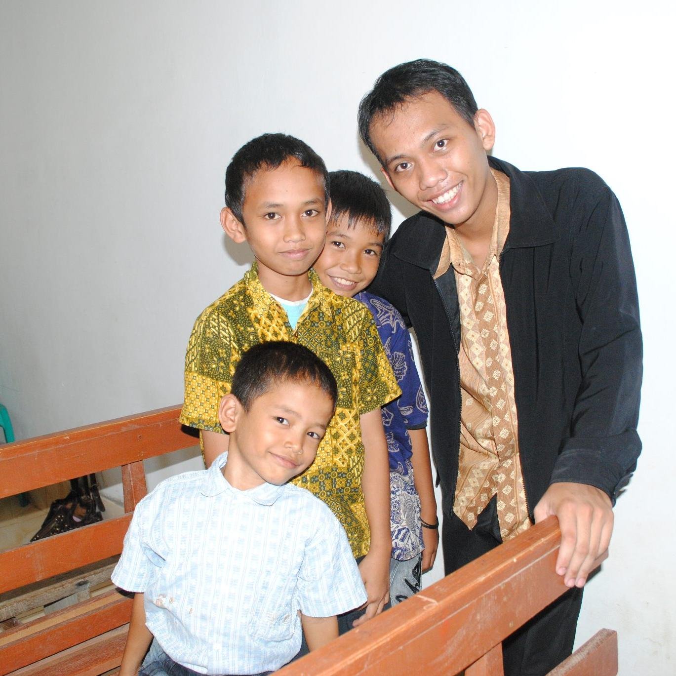 Dokter | Certified Hypnotherapist |  (Mengundang?  Info SMS : 085359803740)