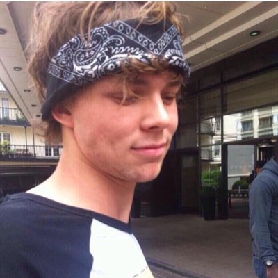 follow @spellbindluke