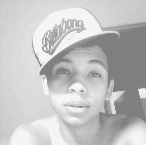 “Se quer realizar seus sonhos, vá em busca deles.. com muita persistência e humildade voçê alcançará ... Acredite“ Ousado, Algregre Filho.