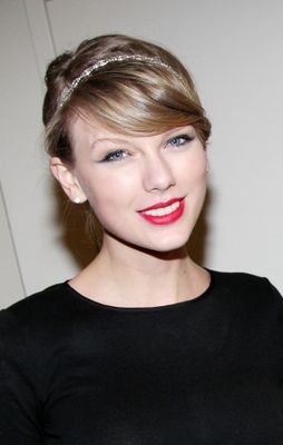 Follow @tayswif13_RED