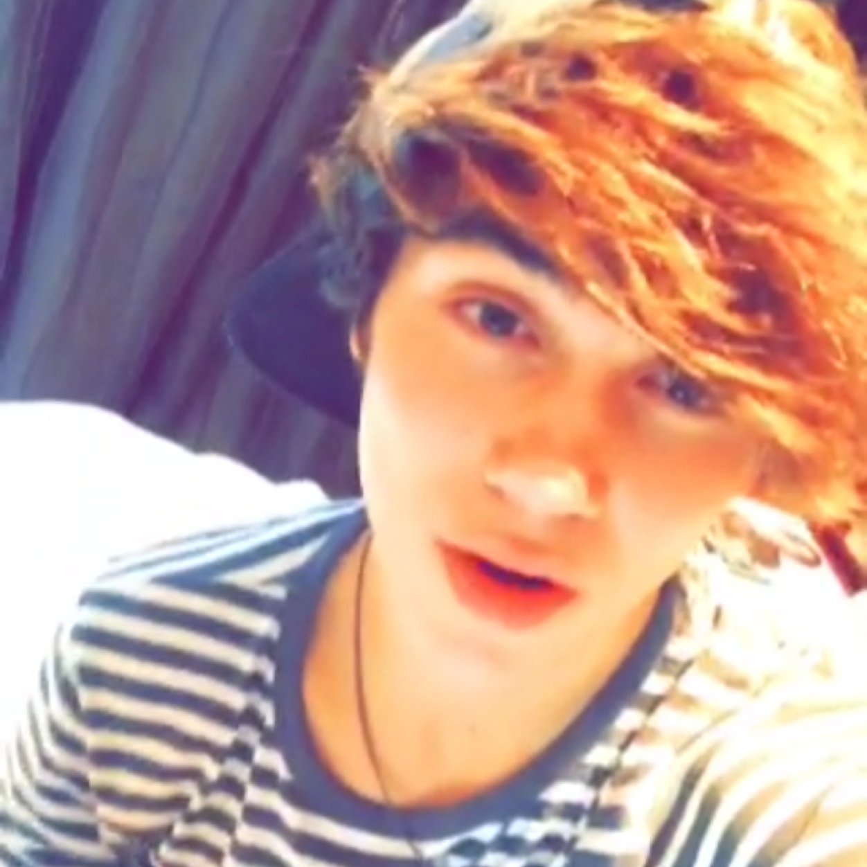 Please follow @hollymccabe0902 she is a true jcat and if you could please RT her last tweet thanks!!!
