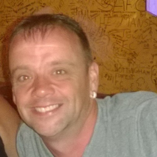 Big Man Utd fan 44 yrs old used to live in Leigh Gtr Manchester now living in Broadstairs Kent my job is a Franchisee for Dairy Crest
