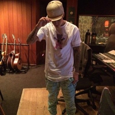 Some crazy shit. I own this shit bro . King of the world!! . Gold chainz .