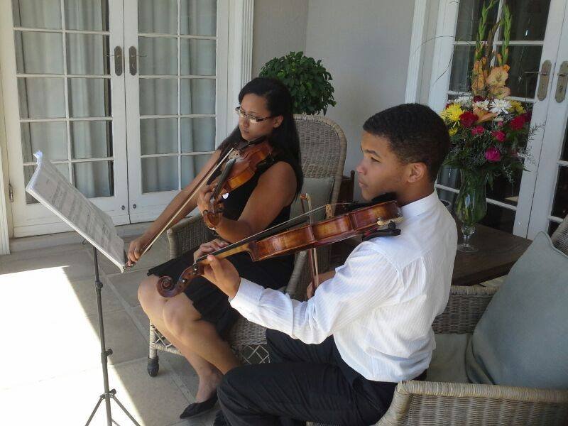 Wedding Dou- Acoustic Violinist for your variety of gigs and events ranging from Weddings, parties to conferences. 
  https://t.co/48meLIqfeT
http