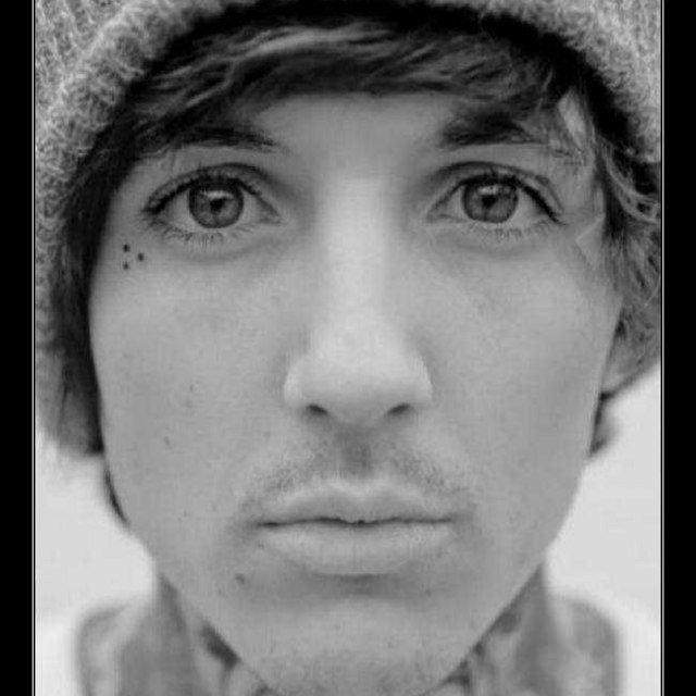 Francesca,Italy//Pierce the Veil//Sleeping with sirens//Bring me the Horizon//Sex Pistols