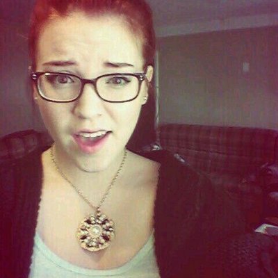 Alisa Rose On Twitter I Was Just Eating An Apple With A Leg