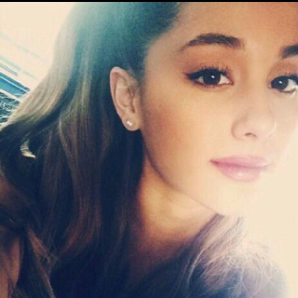 i love ariana grande soooooo muchhhhh 3