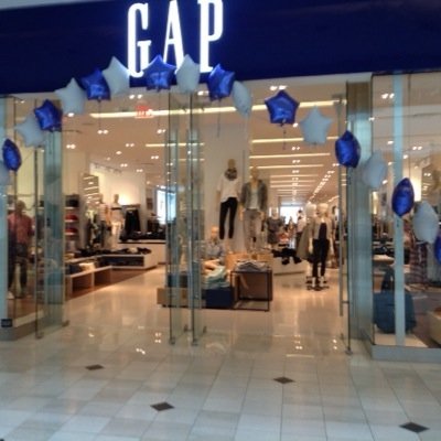 Roosevelt Field Mall Gap Store -  1695217894