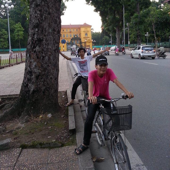 SambathBunNeinh's profile picture. 