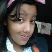 soy una chica estudiosa , talentosa y amo la musica pop