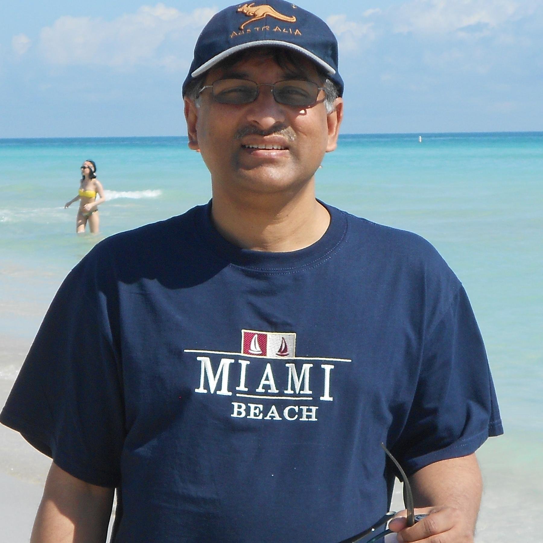 eusmach's profile picture. Telecom, History, Religious History, Travel