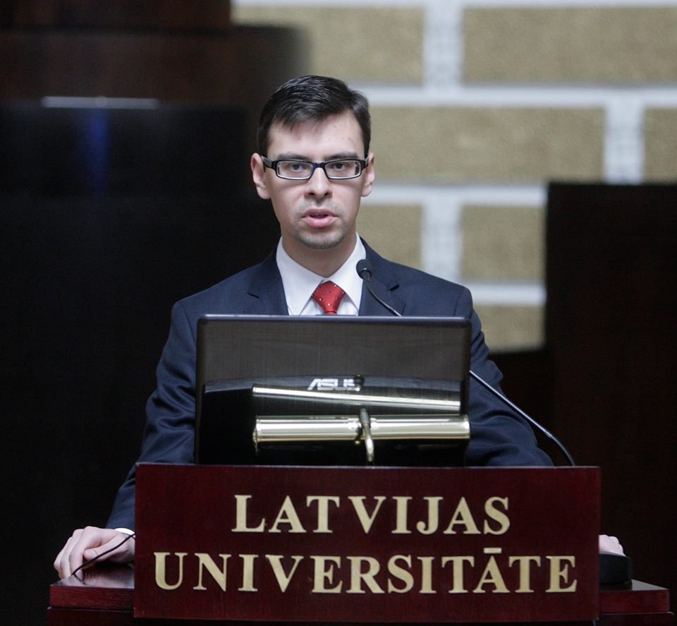 Jurists-tehniķis. Lawyer for the Greens/EFA in the European Parliament.