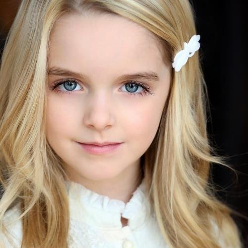 My Name is Samantha but you can call me Sammi I am 8 and I have a secret.