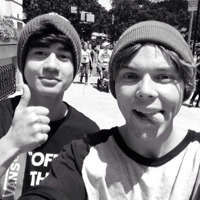 Vote account for 5SOS ! I love you 5SOS Fam ☀️ You are beautiful, don't forget it and smile.