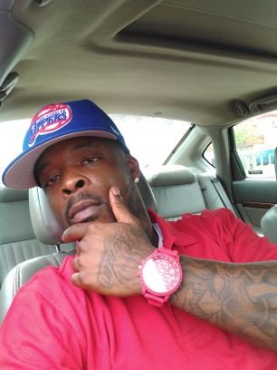 MakumH8It's profile picture. No need for no long drawn out story. The story is im just 
a real nigga so get to know me
before you judge me.