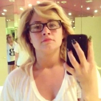 Follow @demis_highnotes because she gave you a free follow and she's fucking rad :3 she follows back