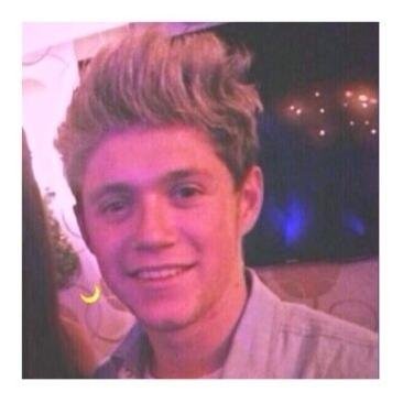 ⠀⠀⠀⠀⠀⠀⠀⠀⠀you call niall your sunshine,
⠀⠀⠀⠀⠀⠀⠀⠀⠀but darling, you're his entire
⠀⠀⠀⠀⠀⠀⠀⠀⠀galaxy [@indiepopziall]