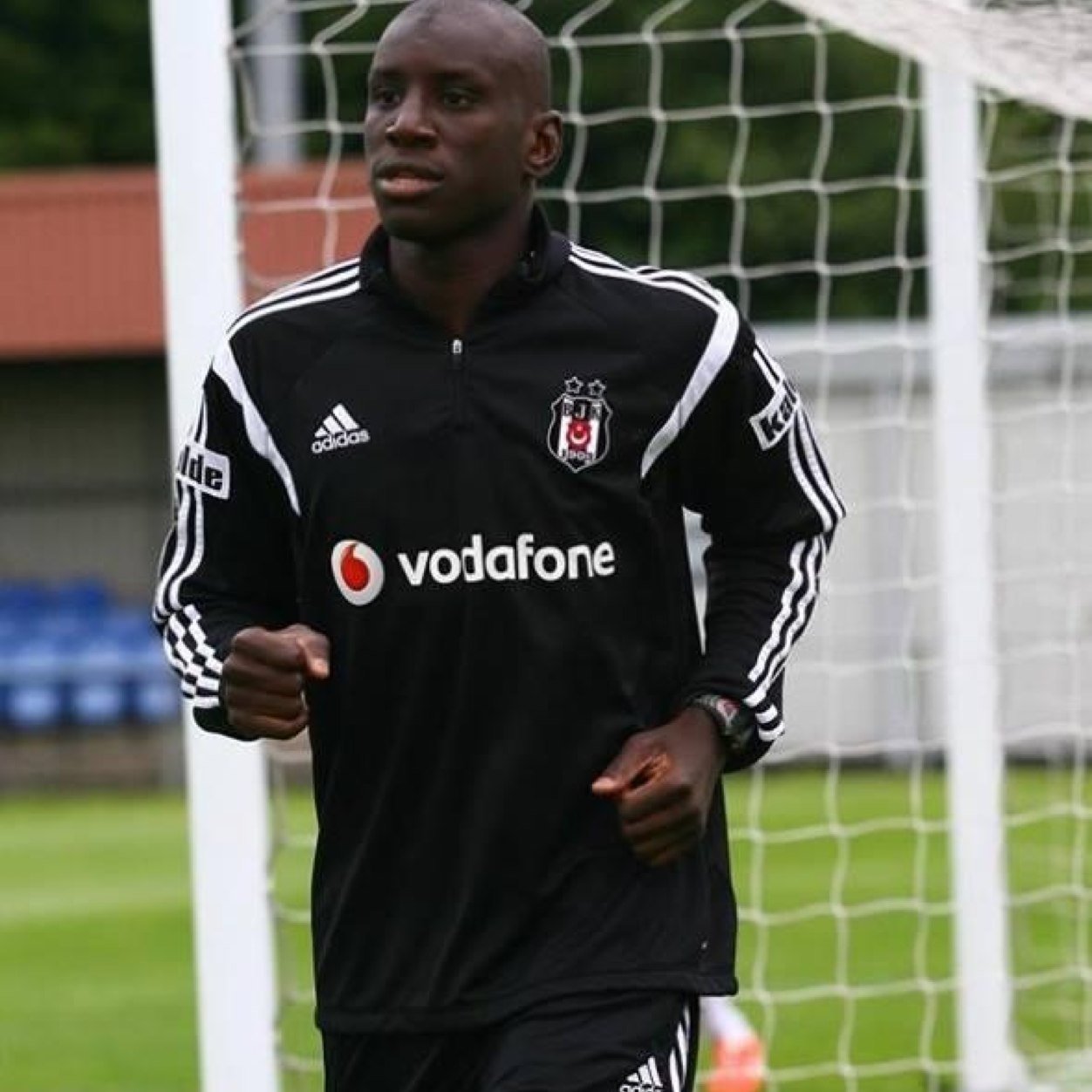 Dembaba_N19's profile picture. SLT C'EST MOI LE BOUCHE TROU DE CHELSEA. JE FOLLOW BACK #TeamCranePoncé