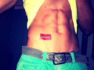 Pana sin rollos, morboso por excelencia, medio exhibicionista y relajao.