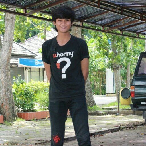 smilles :) // *bahagiaitukitayangnyiptain# // him said, my dream to change the world if only one person who felt. // lillahitallah