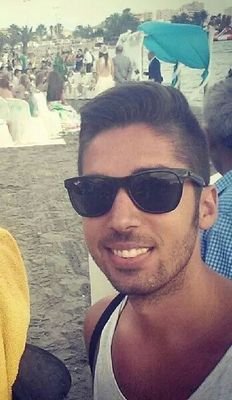 cuti_10's profile picture. sueño con la arena..sueño con el mar..sueño con la magia del momento y del lugar!