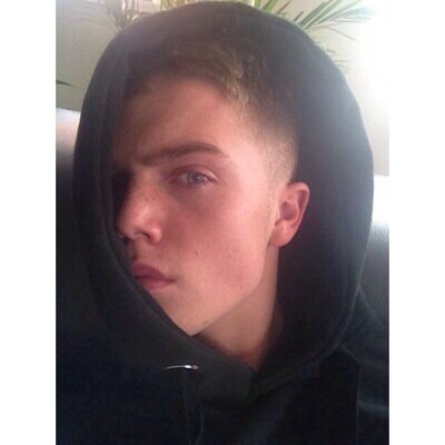Gefeliciteerd met je samuel follow :)