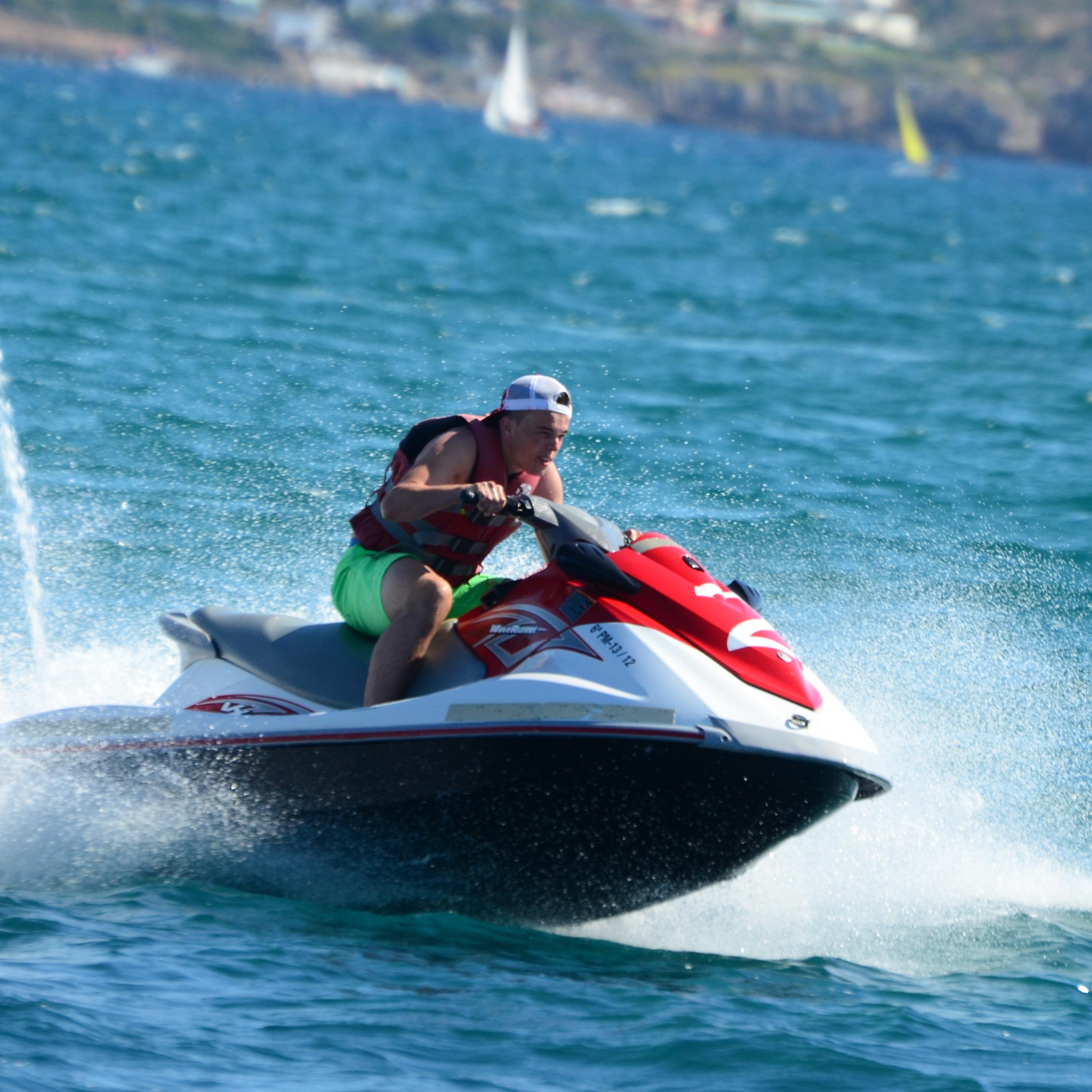 Nickvama's profile picture. DJ Vama / Bedrijfskunde / Rijksuniversiteit Groningen / Feyenoord Rotterdam!  / EDM / Music addict