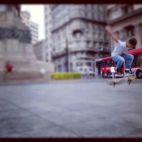 Skate nessa poha , e foda-se. O resto!