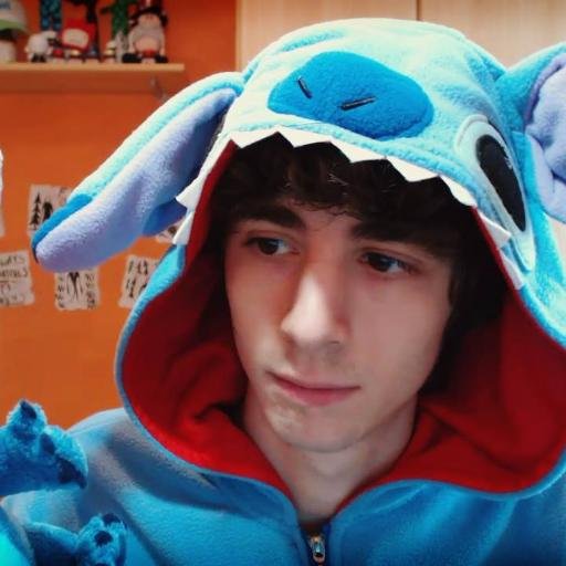 Go Favij Go Favij. Il mio idolo è Favij, uno youtuber torinese.