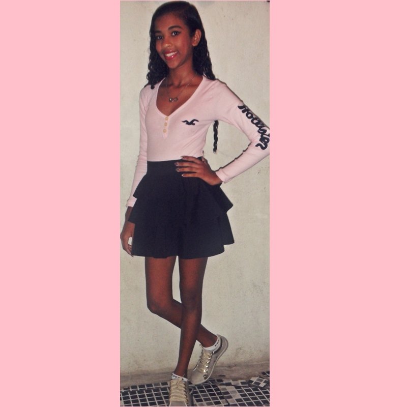 - Sorrindo, chorando e sempre tem alguem pra compartilhar, sempre…