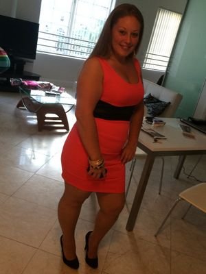Casey [ K-C ] ; D.0.B 11.19.9O ; taken- 3.18.14 ; reside in MA ; studying- nursing ; makin that $$$ ; follow me :)