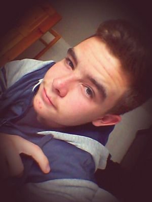 I Dont Use This Twitter Much | Follow me