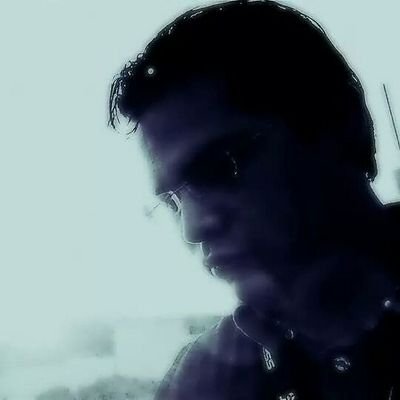 Creo firmemente que la vida es un regalo y no pienso desperdiciarla.. Cada dia cuenta.!!  ;)
