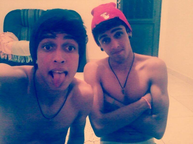 Ssomos simples so isso ;)