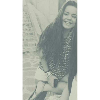 《Vive de tal manera que cuando te vayas, gran parte de ti continúe en aquellos que tuvieron la fortuna de conocerte.》 ♡03042013, B♡