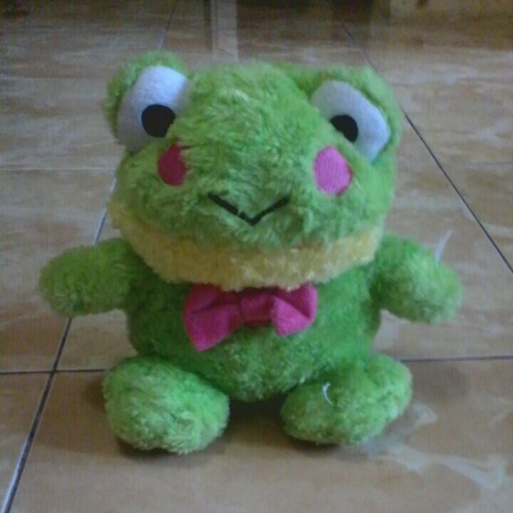 Twitter baru , tadinya @barter_saja tapi lupa password-_- barter only JABODETABEK yaa^^ maklum pelajar-- MAAF HP LAGI RUSAK JADI SLOWRESPON YAAA!