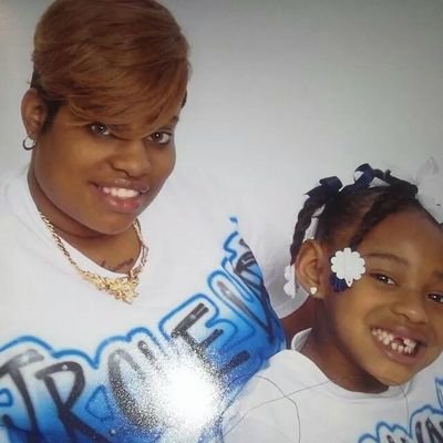 Wake up and live!!!!
Mother of 2
Leo
single
Crazy
Independent
Tired of bullshit!!!