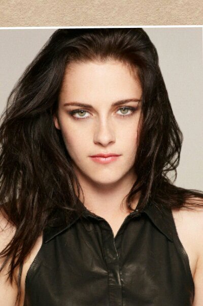 ItsBellaMSwanx's profile picture. My time as a human was over I was born to be a vampire Husband: #Edward     daughter:        half vampire half human