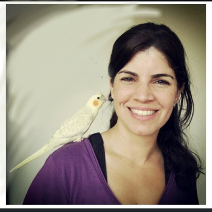 anajornalista's profile picture. Estou na linha de frente do SUS em 2020.