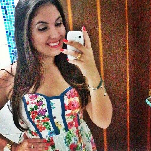 E que a minha loucura seja perdoada, porque metade de mim é amor e a outra metade também..