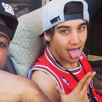 | 1/5 |Lukes left testicle is adventurous| +IG - thekittenshirts | favourited x3 | daniel tweeted 12/03/14 |