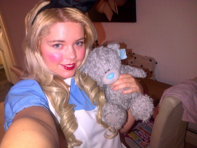 chlomckechnie's profile picture. Fashion and art desighn student