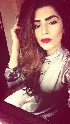 Hiii. Names Aleena
22 years of age
Currently working at a solicitors firm in london.
Love football! Don't hate
Chelsea FC